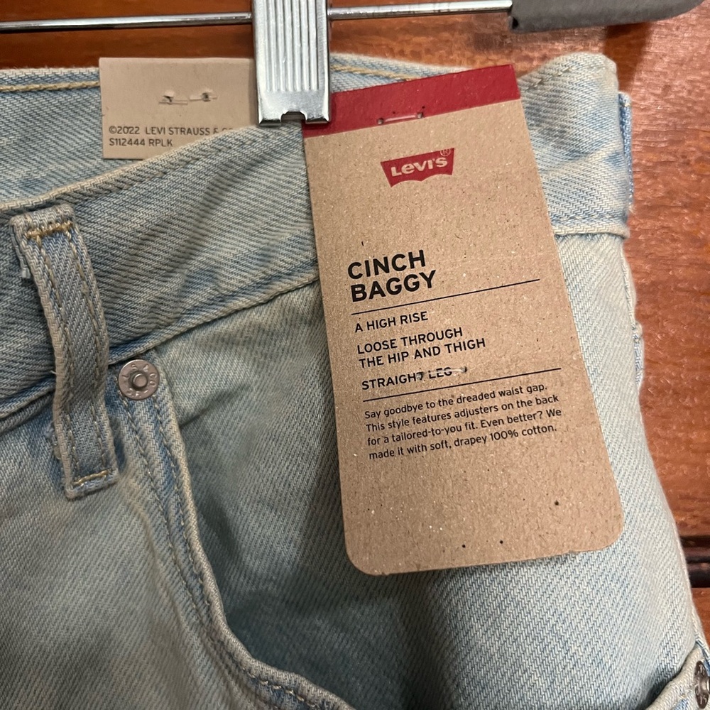 Light Wash Baggy Jeans - Relaxed Fit - Picture 3 of 6